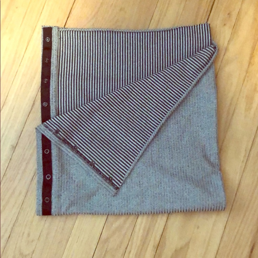 Lululemon infinity scarf
